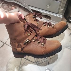 Ugg Womans Lace-up Fritzi boot